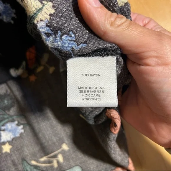 Modcloth Classic Captivation Wizard of Oz Print Button Down Blouse Medium - Picture 4 of 9